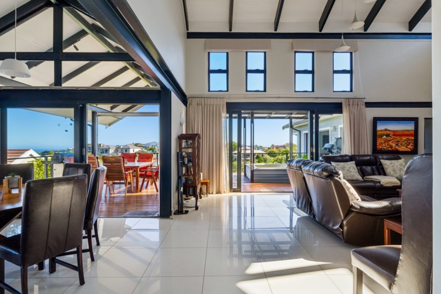 3 Bedroom Property for Sale in Pezula Golf Estate Western Cape